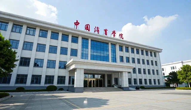 图片提示词一键生成器的适用条件与选择依据